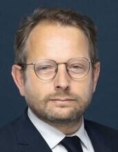André