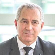 José